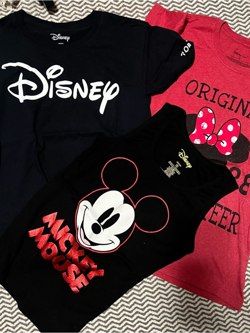 Disney lot of three   Mickey Mouse - Disney
